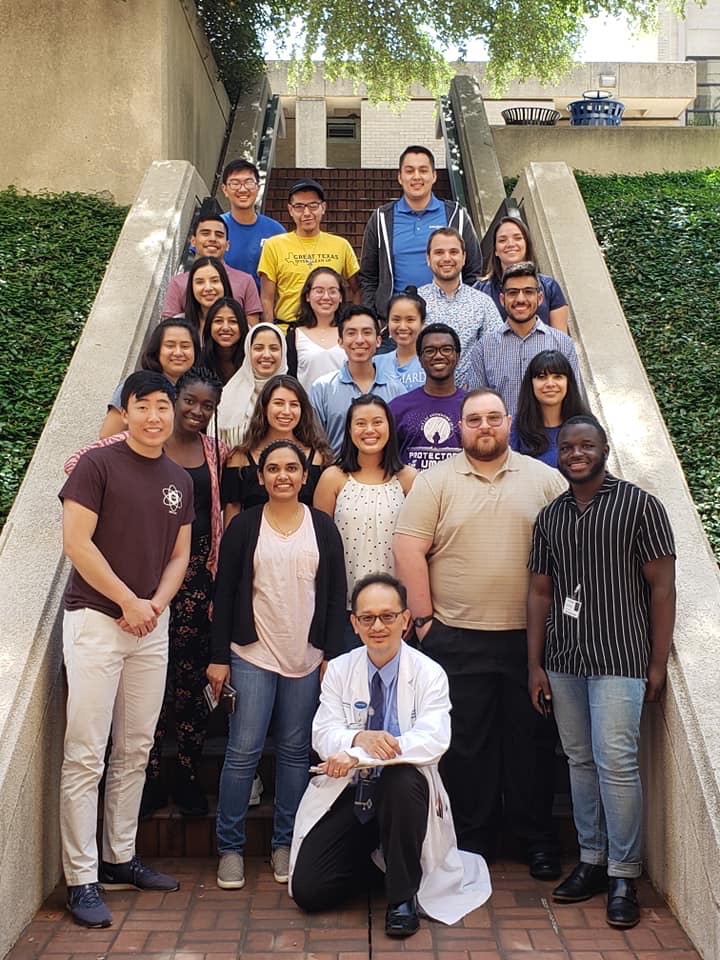 JAMP Scholars UTSW 2019 with JAMP Council Member Dr. Benjamin N. Nguyen