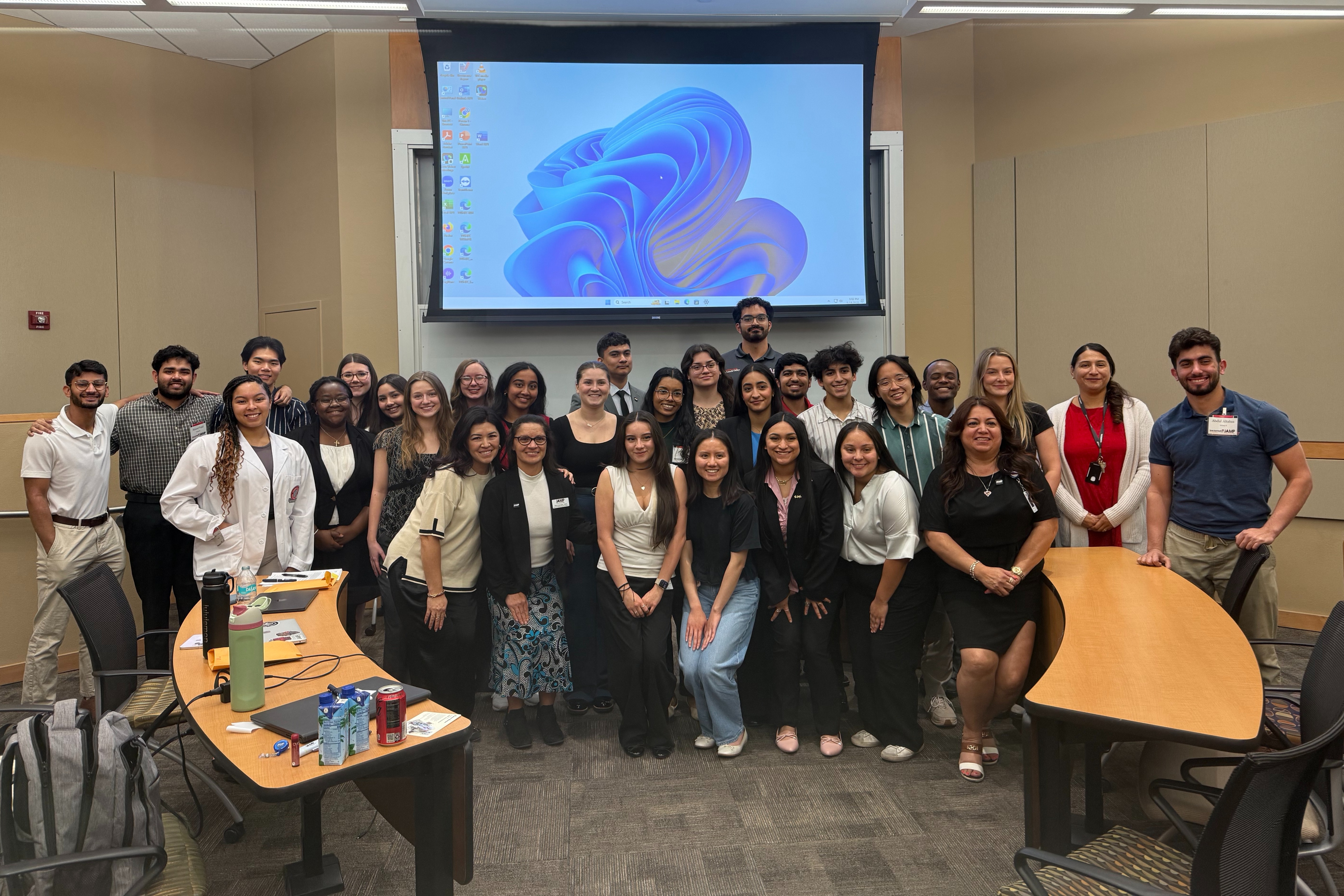https://www.txhes.com/_resources/images/newsroom-resources/stock-photos/jamp-scholars-ttuhsc.jpeg